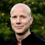 Porträttfoto av Aleksandar Djordjevic